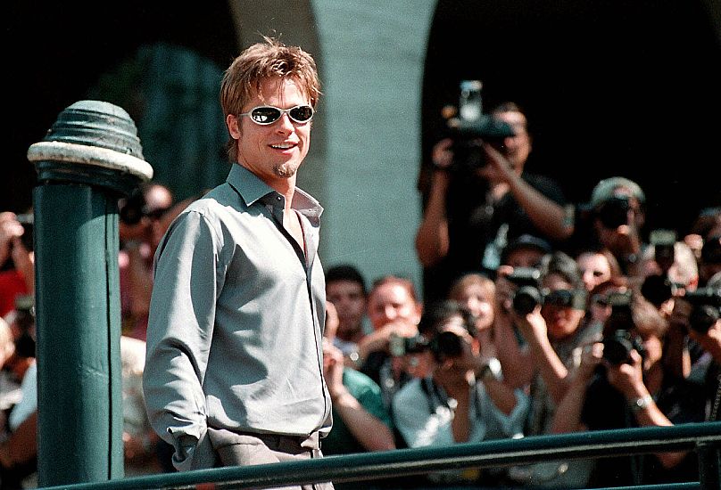 Brad Pitt na Festiwalu Filmowym w Wenecji w 1999 r.