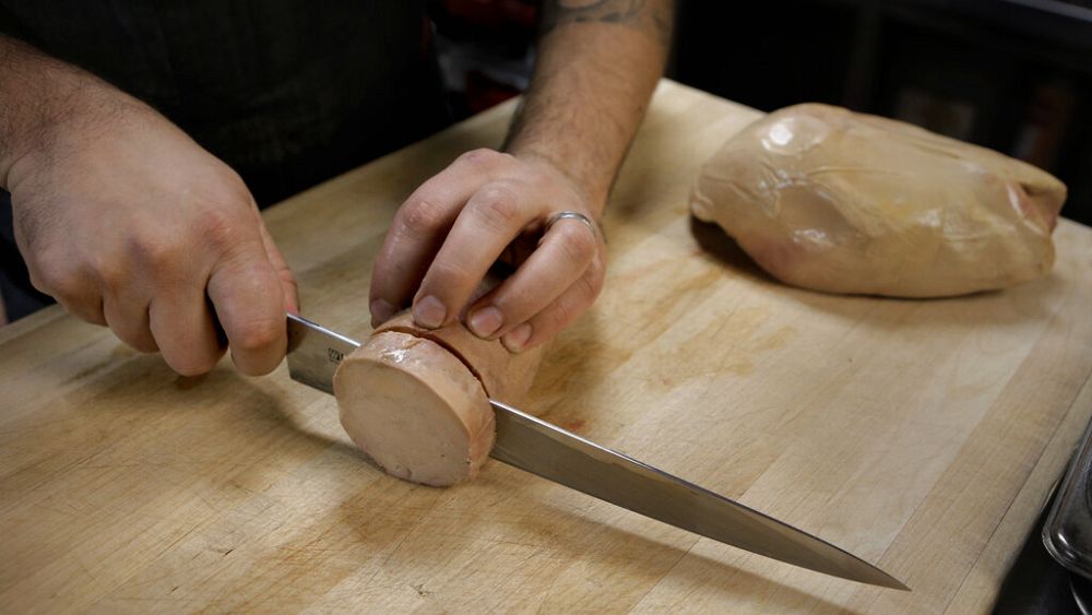 Foie gras, jeden z głównych produktów Bożego Narodzenia, dzieli Francuzów