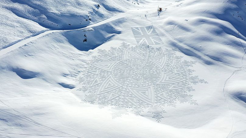 Jedna z najnowszych kreacji Simona we francuskich Alpach