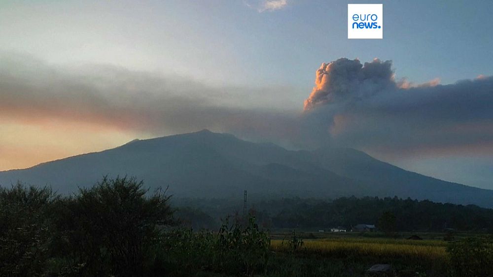 Liczba ofiar śmiertelnych erupcji Marapi wzrosła do 23