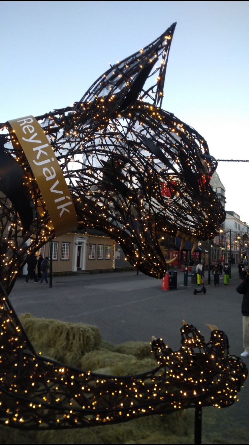 Pomnik Jólakötturinn w centrum Reykjavíku