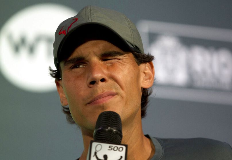 Rafael Nadal z Hiszpanii słucha pytania na konferencji prasowej przed Rio Open ATP w Rio de Janeiro w Brazylii, piątek, 14 lutego 2014 r.