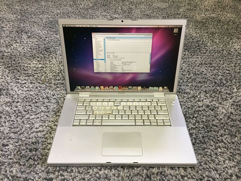 MacBook Pro, wprowadzony na rynek 7 sierpnia 2006 r