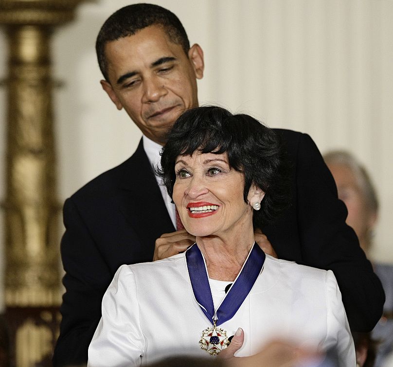 Prezydent Barack Obama wręcza w Białym Domu Prezydencki Medal Wolności 2009 Chicie Rivera