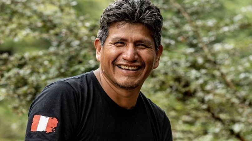 Peruwiański ekolog JJ Durand uważa, że ​​edukacja jest kluczem do ocalenia lasu deszczowego.