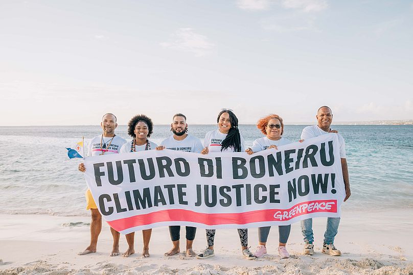 Mieszkańcy Bonaire podczas pierwszego wydarzenia klimatycznego na wyspie.