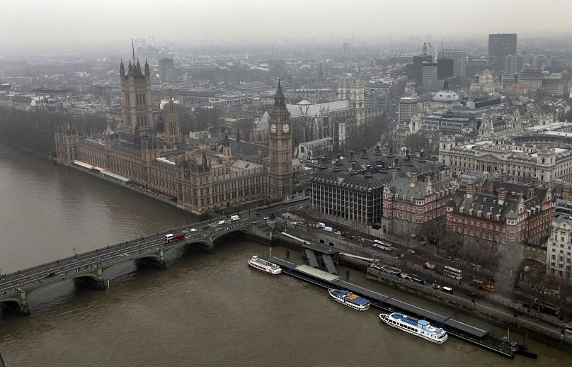 Archiwalne zdjęcie Londynu.  Wielka Brytania ma silny system podatkowy i prawny.