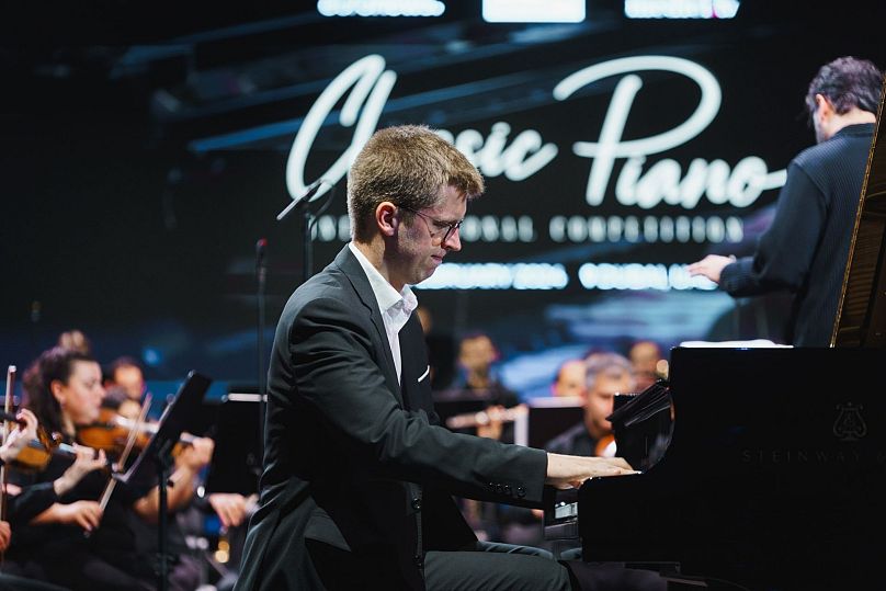 6 miejsce Marek Kozák występujący na konkursie Classic Piano w Dubaju