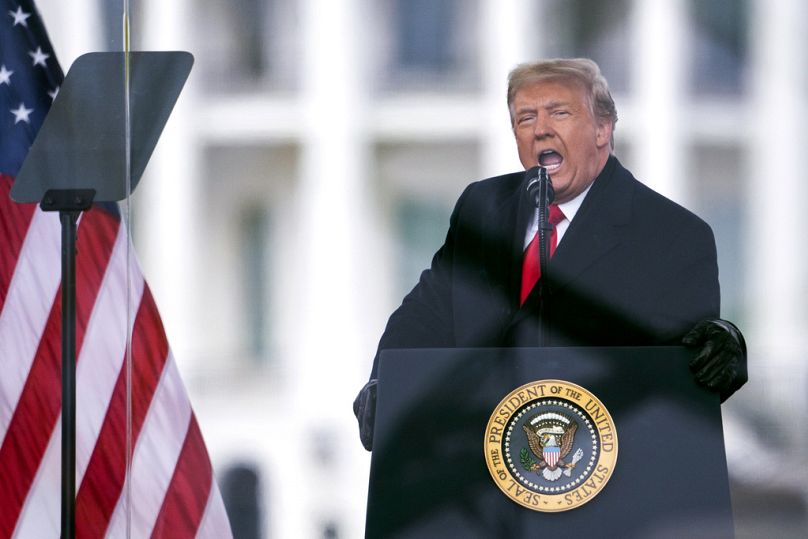 Ówczesny prezydent Donald Trump przemawia podczas wiecu, w którym protestuje przeciwko certyfikacji Kolegium Elektorów zwycięstwa Joe Bidena w wyścigu prezydenckim w 2020 r., w Waszyngtonie, styczeń 2021 r.