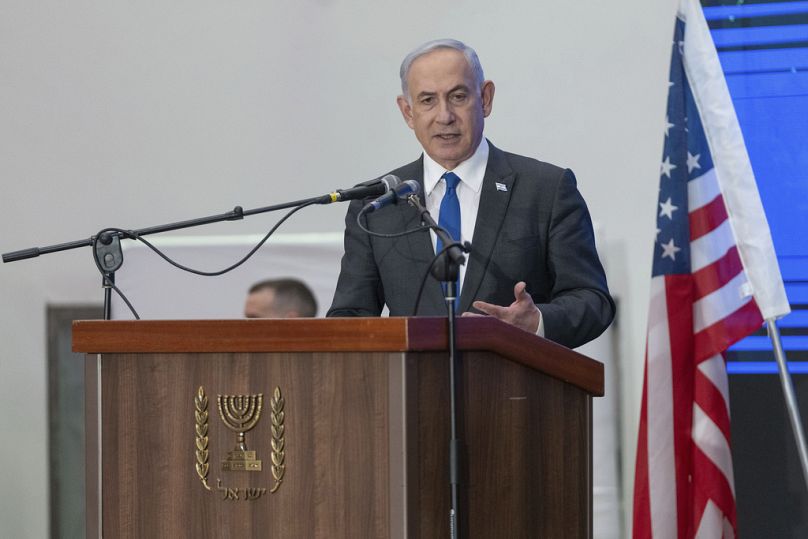 Premier Benjamin Netanjahu przemawia podczas spotkania przywódców żydowskich w Muzeum Tolerancji w Jerozolimie, niedziela, 18 lutego 2024 r.
