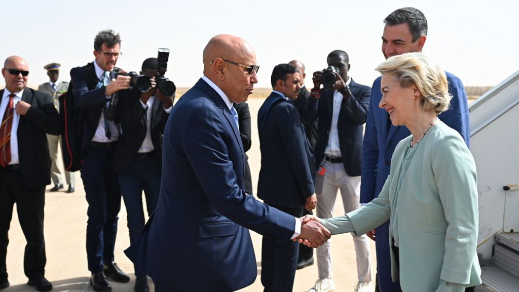 Ursula von der Leyen, on the right and Mohamed Ould El-Ghazouani