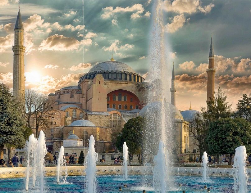 Bizantyjska Hagia Sophia w Stambule jest doskonałym przykładem połączenia Wschodu z Zachodem