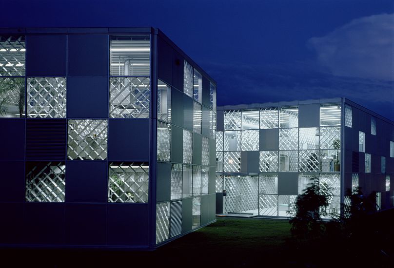 Ecoms House (Tosu, Japonia, 2004), projekt: Riken Yamamoto.