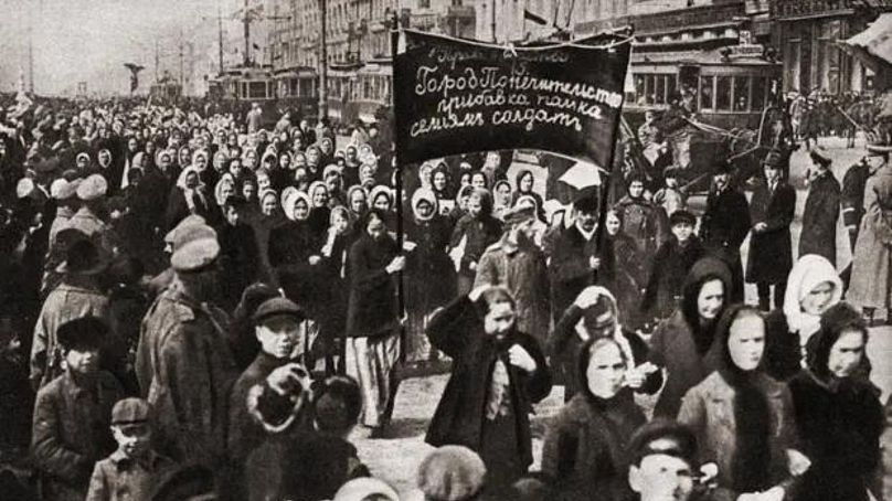 Protestujące kobiety w Piotrogrodzie 8 marca 1917 r