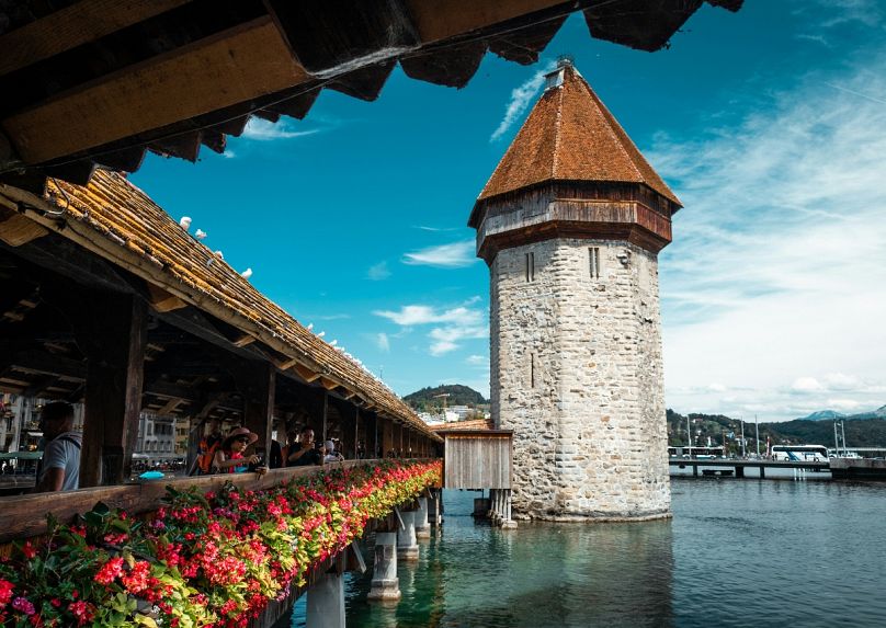 Chociaż Lucerna jest zawsze popularnym kierunkiem podróży, istnieje wiele alternatywnych miejsc, które warto odwiedzić