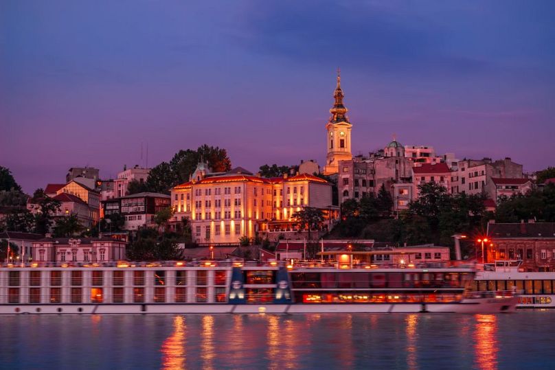 Surowa, pełna nocnego życia stolica Belgradu jest oczywistym punktem wyjścia dla turystów z zagranicy.