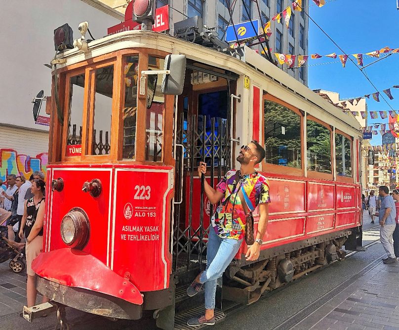 Po azjatyckiej stronie Stambułu wsiądź do tramwaju Kadıköy-Moda, aby zobaczyć słynny plac Taksim