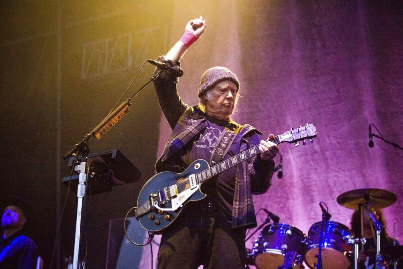 Neil Young występuje na festiwalu muzycznym BottleRock Napa Valley w Napa Valley Expo w Napa, Kalifornia, maj 2019 r.
