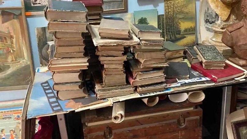 W ramach skoordynowanej operacji policyjnej przeciwko włamywaczom książek przeszukano 27 różnych lokalizacji w Gruzji i na Łotwie.