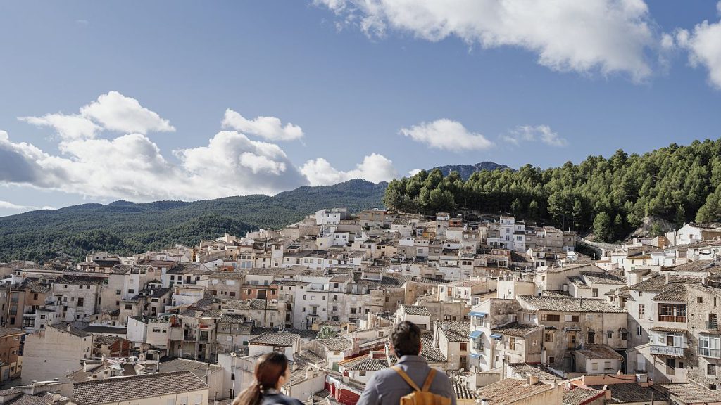 The Camino de Levante begins in Orihuela and wriggles its way through the craggy desert-like landscape of the Alicante and Murcia regions to the town of Caravaca de la Cruz.