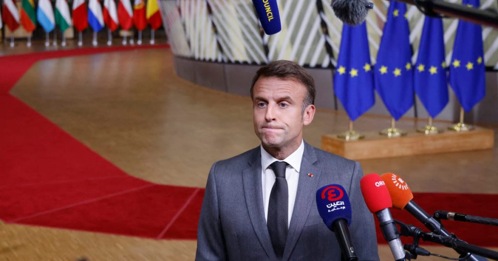 Macron traci wpływy na rzecz europejskich zwolenników wolnego handlu, ponieważ walczy w kraju