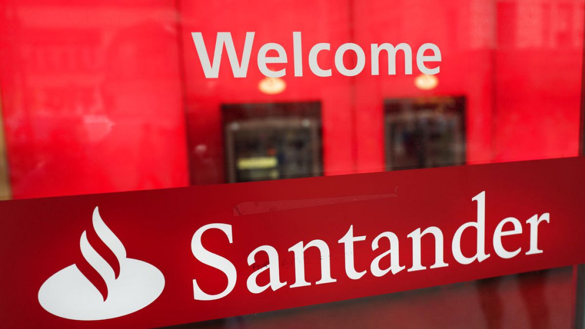 A Santander bank. Aug. 22, 2017.