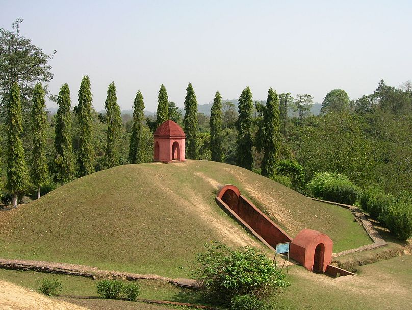 Charaideo Maidam z Ahom Kings w Charaideo w Sivasagar, Assam