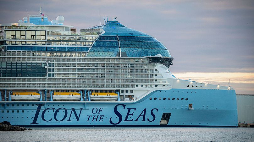 Icon of the Seas, posiadający 20 pokładów, jest obecnie największym statkiem wycieczkowym na świecie.