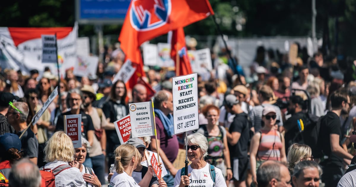 Radykalna lewica i radykalna prawica stały się nie do odróżnienia