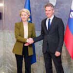 European Commission President Ursula von der Leyen, left, and Slovenian Prime Minister Robert Golob, right