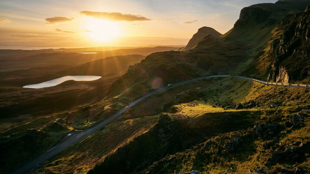 3000 turystów zobowiązuje się do „robienia właściwej rzeczy” podczas najsłynniejszej podróży Szkocji