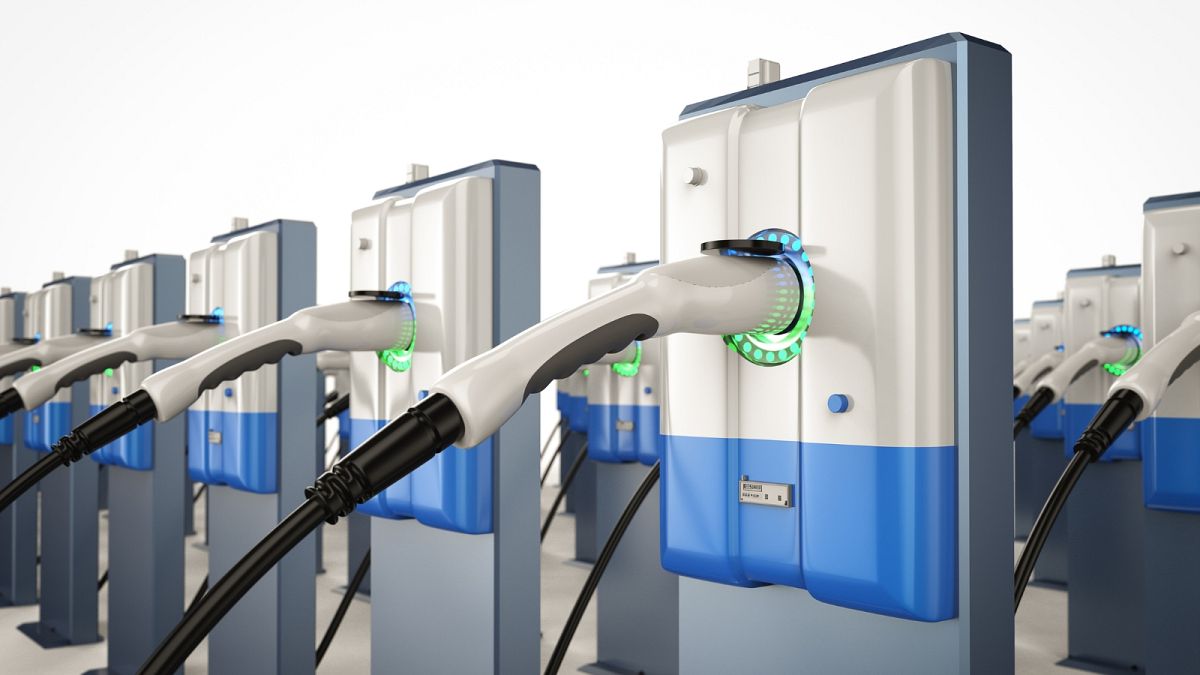 Czy szybkie ładowanie baterii EV? Twój przewodnik, jak skutecznie ładować samochód elektryczny
