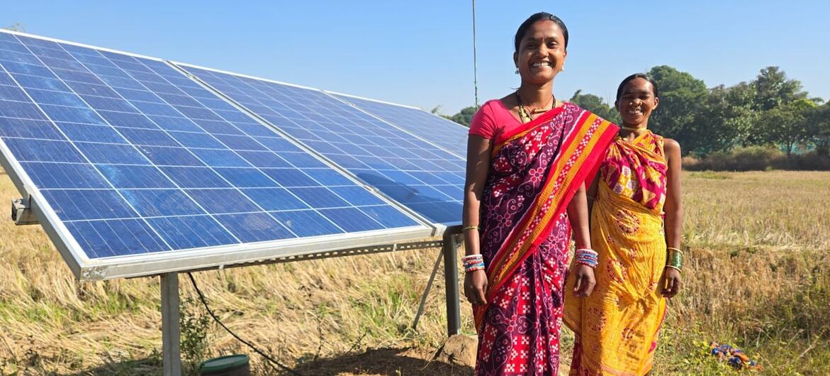 Nawadnianie zasilane energią słoneczną otwiera nowe możliwości dla kobiet-rolników w Odisha w Indiach.